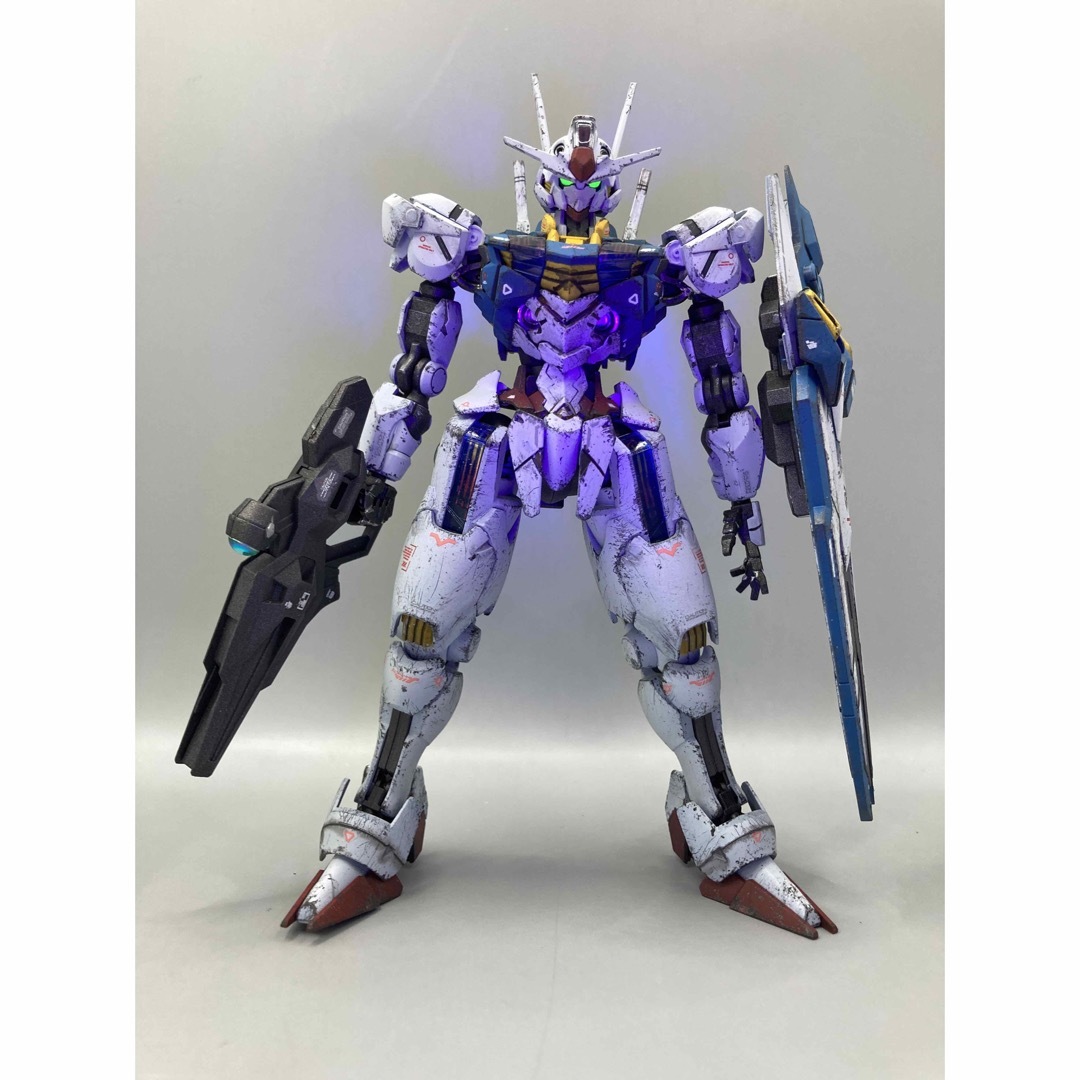 BANDAI(バンダイ)のガンプラ　改修・全塗装済み完成品　HG1/144 エアリアル＋フライトユニット エンタメ/ホビーのおもちゃ/ぬいぐるみ(模型/プラモデル)の商品写真