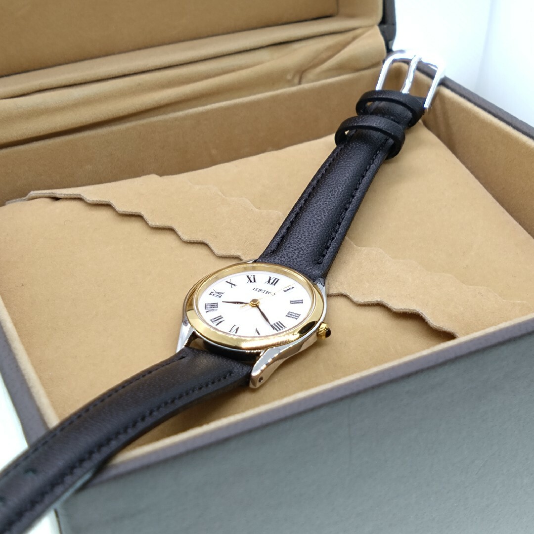 SEIKO(セイコー)のSEIKO セイコー レディース  腕時計 エクセリーヌ  シルバー  ゴールド レディースのファッション小物(腕時計)の商品写真