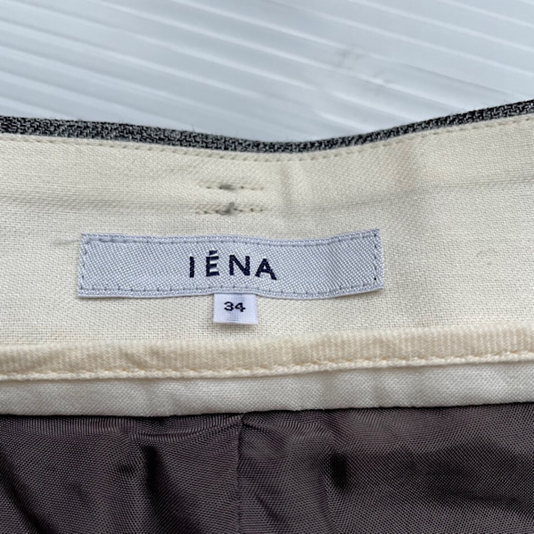 IENA(イエナ)の美品　IENA イエナ　ワイドパンツ　クロップドパンツ　グレー　34 レディースのパンツ(カジュアルパンツ)の商品写真