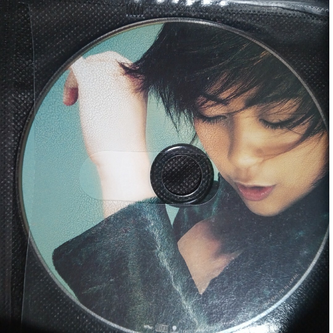 【ディスクのみ】宇多田ヒカル「DISTANCE」 エンタメ/ホビーのCD(ポップス/ロック(邦楽))の商品写真