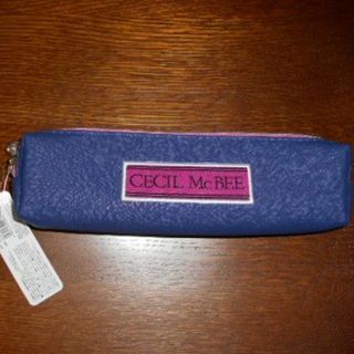 CECIL McBEE - 新品🍊セシルマクビー　スリムペンポーチ　ネイビー