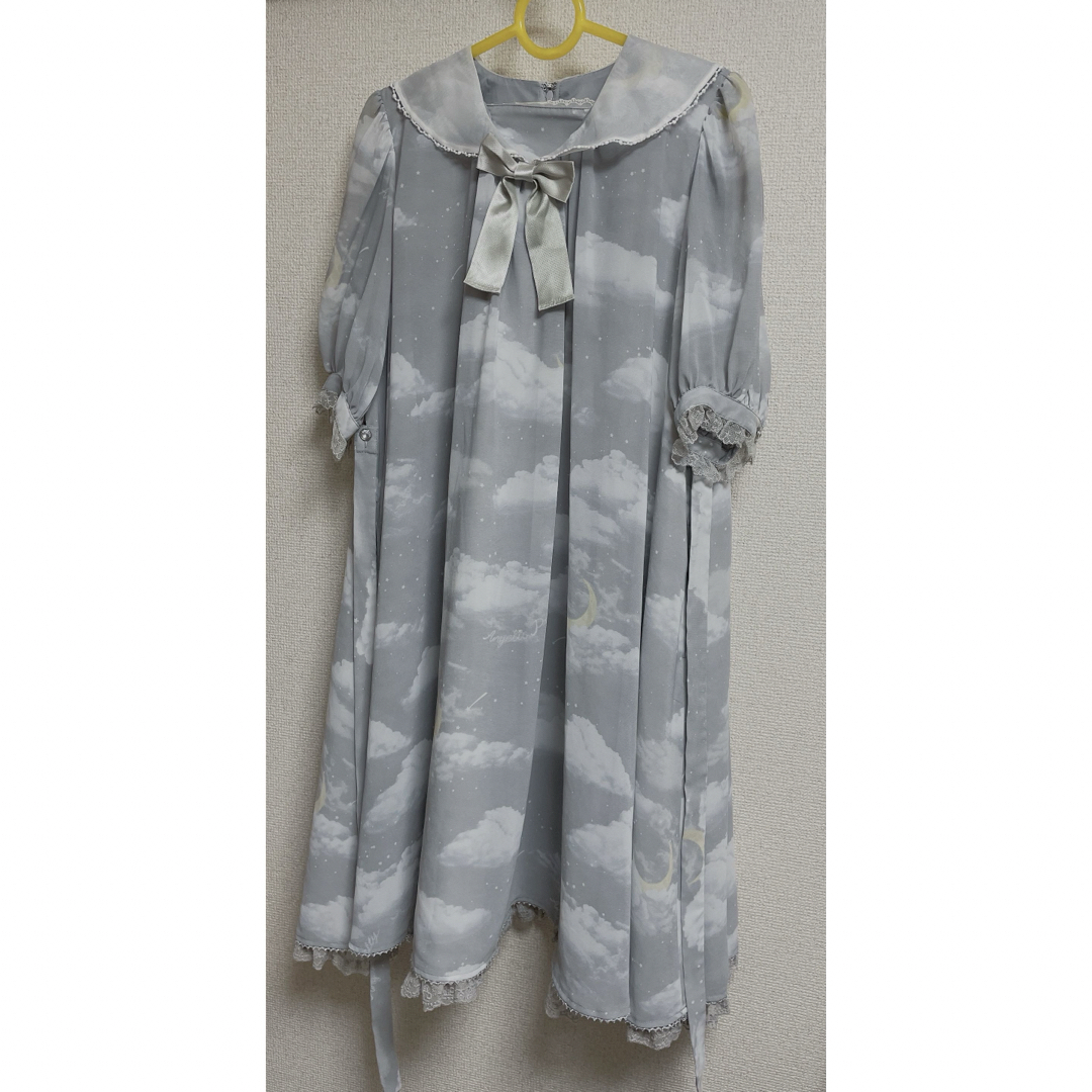 Angelic Pretty(アンジェリックプリティー)のangelic pretty misty sky セーラーワンピース　グレー レディースのワンピース(ひざ丈ワンピース)の商品写真