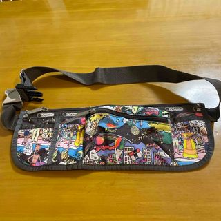 レスポートサック(LeSportsac)のlesportsac レスポ　ウエストポーチ、ボディバッグ(ボディバッグ/ウエストポーチ)