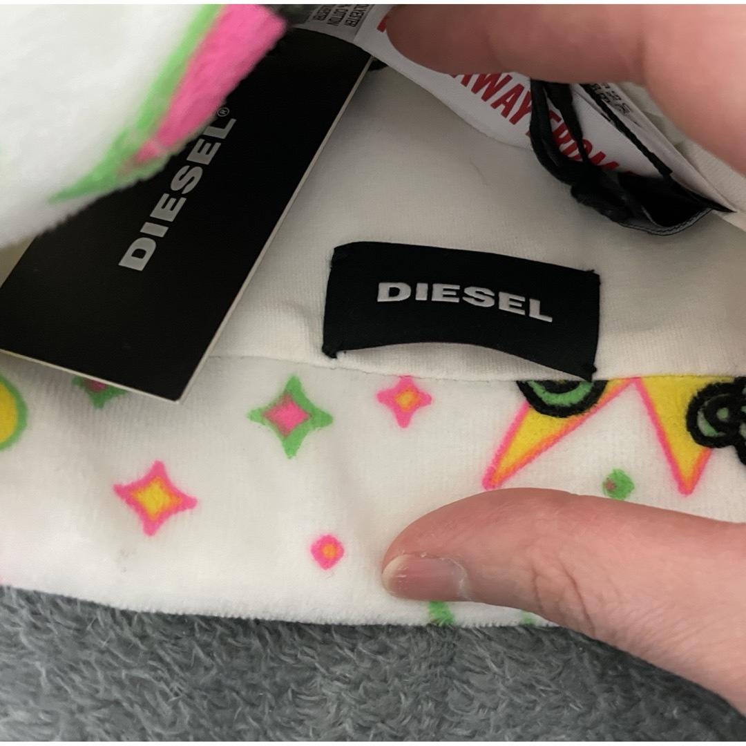 DIESEL(ディーゼル)のDIESEL ベビー・キッズキャップ キッズ/ベビー/マタニティのこども用ファッション小物(帽子)の商品写真