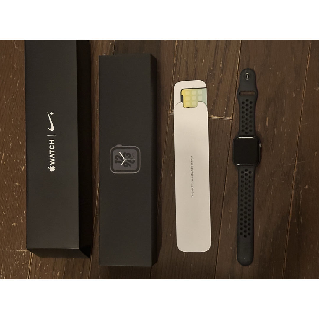 Apple Watch(アップルウォッチ)のApple Watch Nike+ 44mm GPS Series4 ジャンク品 メンズの時計(腕時計(デジタル))の商品写真