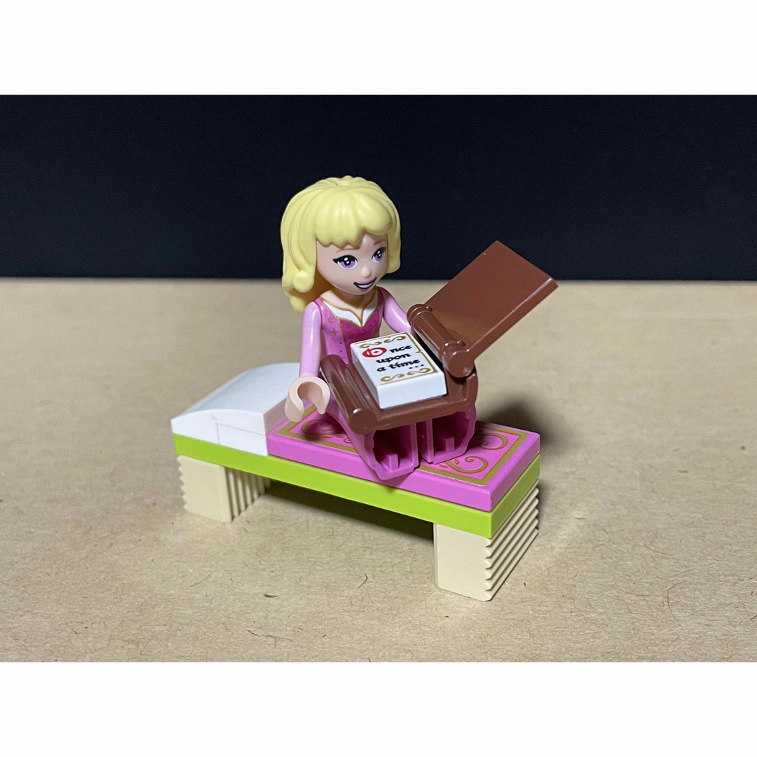 Lego(レゴ)のLEGO フレンズ ディズニー プリンセス オーロラ姫 眠れぬ森の美女 フィグ エンタメ/ホビーのおもちゃ/ぬいぐるみ(キャラクターグッズ)の商品写真