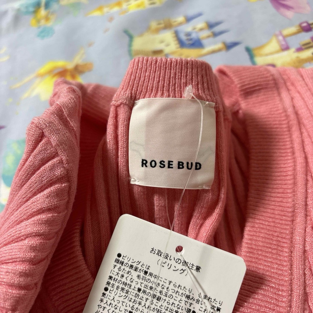 ROSE BUD(ローズバッド)の新品未使用　ROSE BUD ローズバッド　ニットカーディガン ピンク レディースのトップス(カーディガン)の商品写真