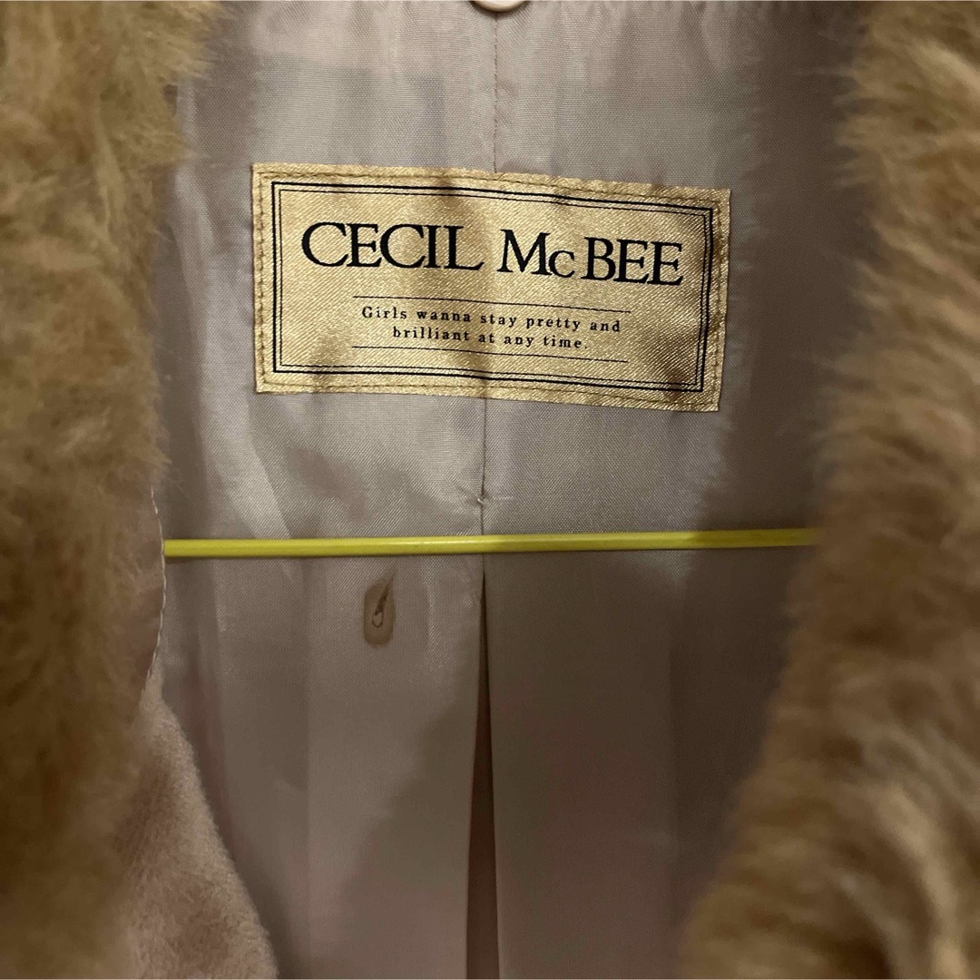 CECIL McBEE(セシルマクビー)のセシルマクビー キャメルコート レディースのジャケット/アウター(ダッフルコート)の商品写真