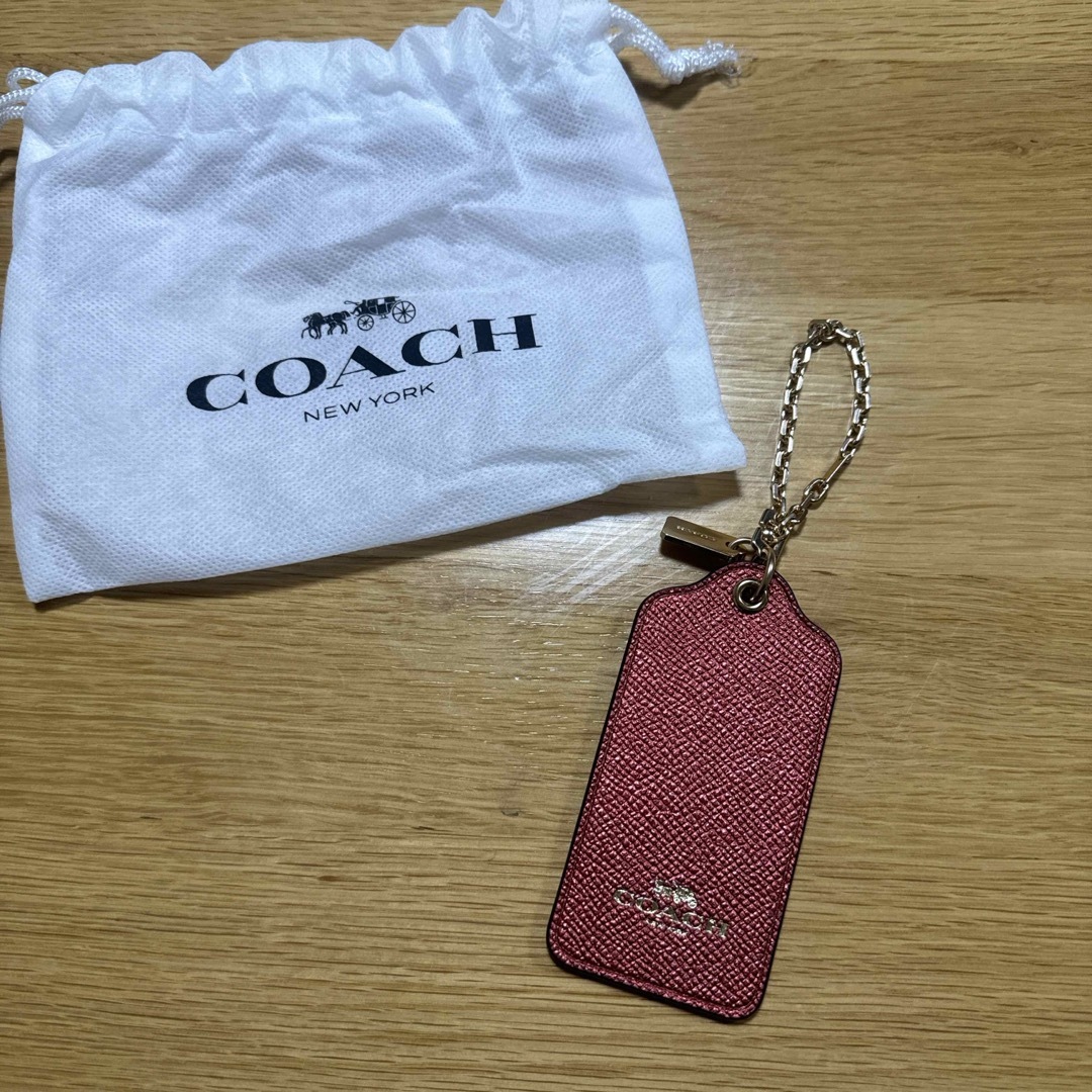 COACH(コーチ)のCOACH レザー タグ型 バッグチャーム レディースのファッション小物(キーホルダー)の商品写真