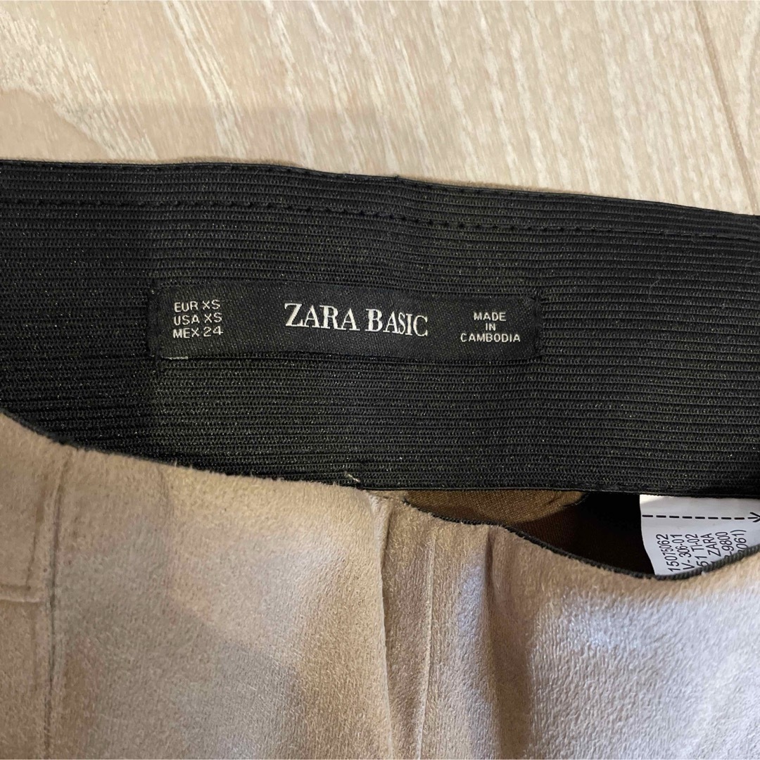 ZARA(ザラ)のZARA スエードパンツ レディースのパンツ(カジュアルパンツ)の商品写真