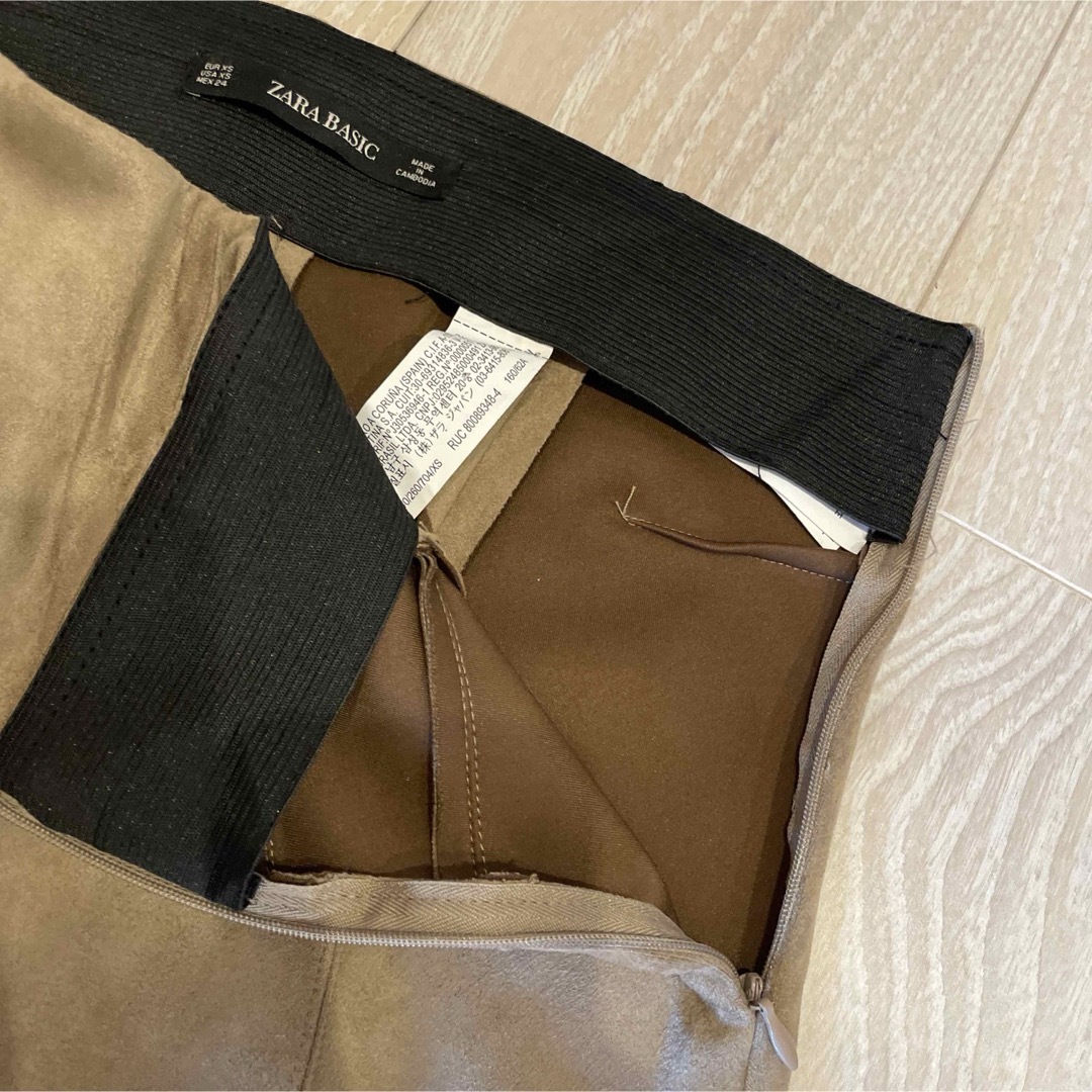 ZARA(ザラ)のZARA スエードパンツ レディースのパンツ(カジュアルパンツ)の商品写真