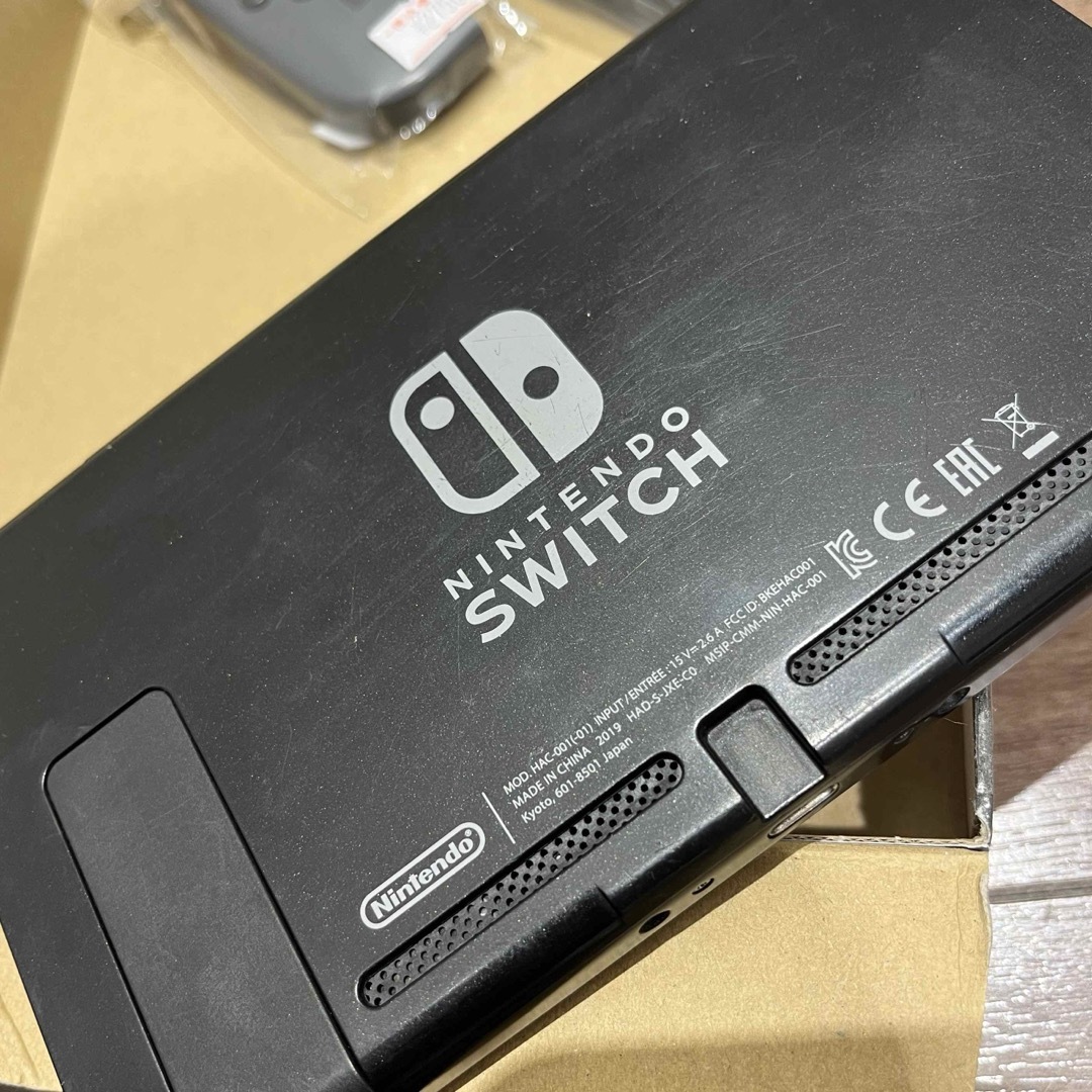 Nintendo Switch(ニンテンドースイッチ)の☆実働品☆Switch本体☆ジョイコン左右セット☆Nintendo☆送料込☆ エンタメ/ホビーのゲームソフト/ゲーム機本体(携帯用ゲーム機本体)の商品写真