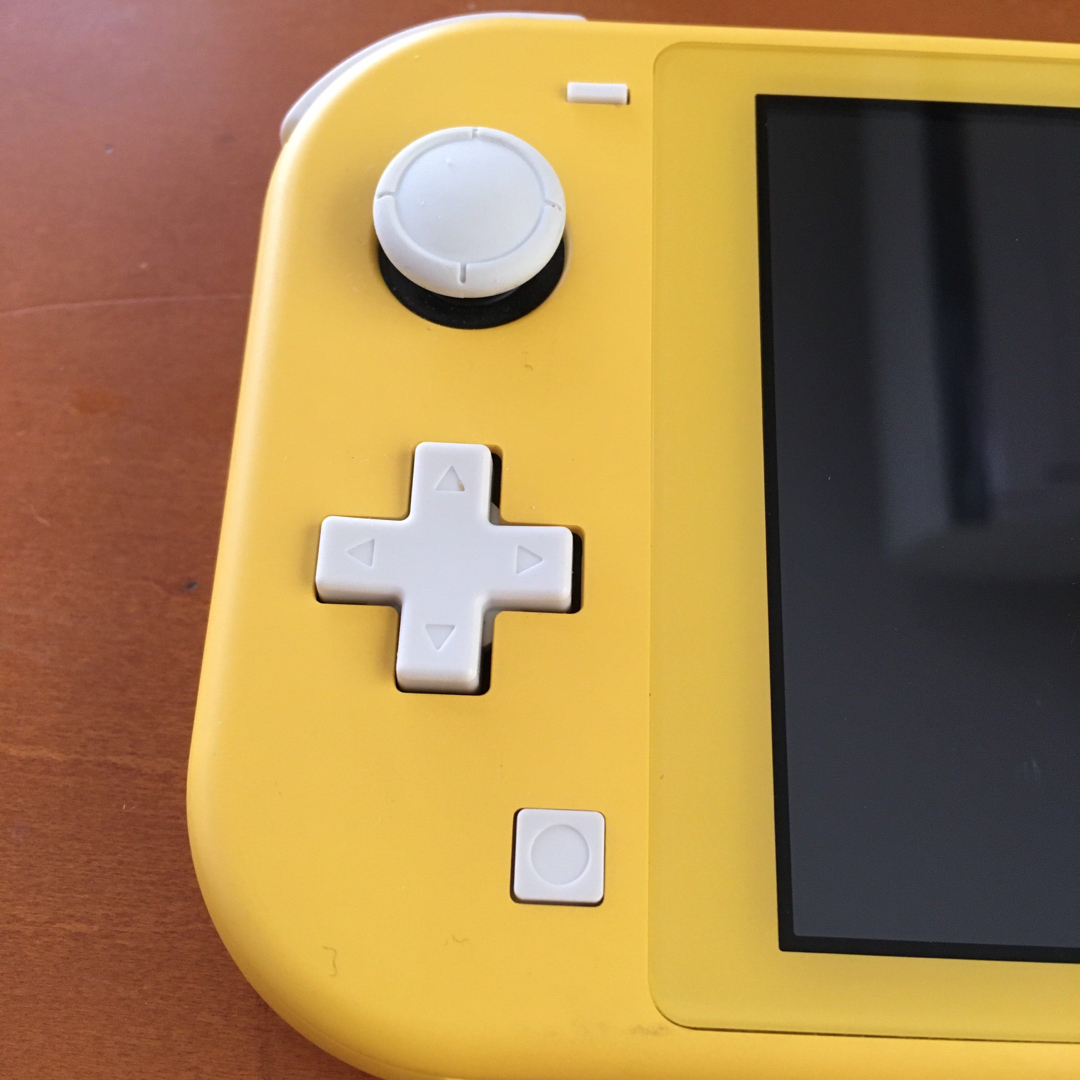 Nintendo Switch(ニンテンドースイッチ)のNintendo Switch Lite 本体 2台＋MicroSD 2枚セット エンタメ/ホビーのゲームソフト/ゲーム機本体(家庭用ゲーム機本体)の商品写真