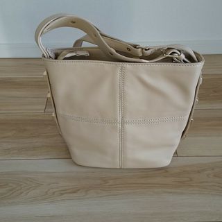 ザラ(ZARA)のZARA ショルダーバック(ショルダーバッグ)