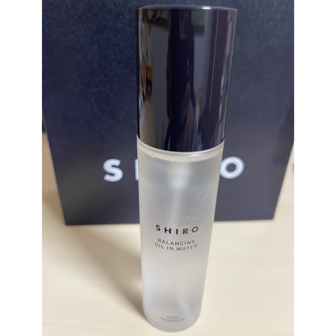 shiro(シロ)のshiro ゆずオイルインウォーター　化粧水120ml コスメ/美容のスキンケア/基礎化粧品(化粧水/ローション)の商品写真