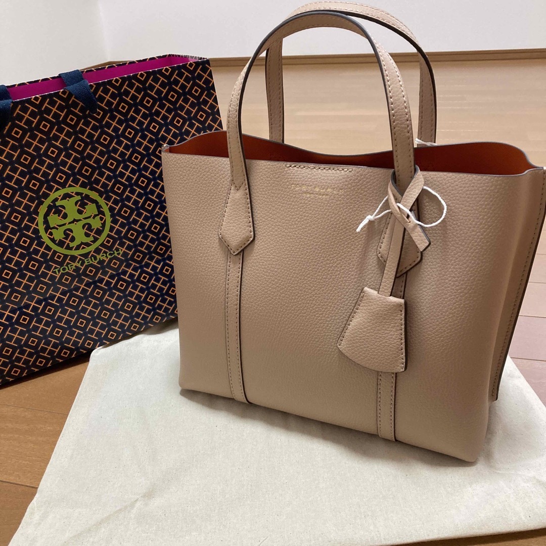 Tory Burch(トリーバーチ)の新品 トリーバーチ(TORY BURCH) ペリー スモール トート レディースのバッグ(トートバッグ)の商品写真