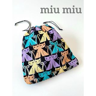 ミュウミュウ(miumiu)の美品 miumiu ミュウミュウ 巾着バッグ 猫 ネコ ポーチ(ショルダーバッグ)