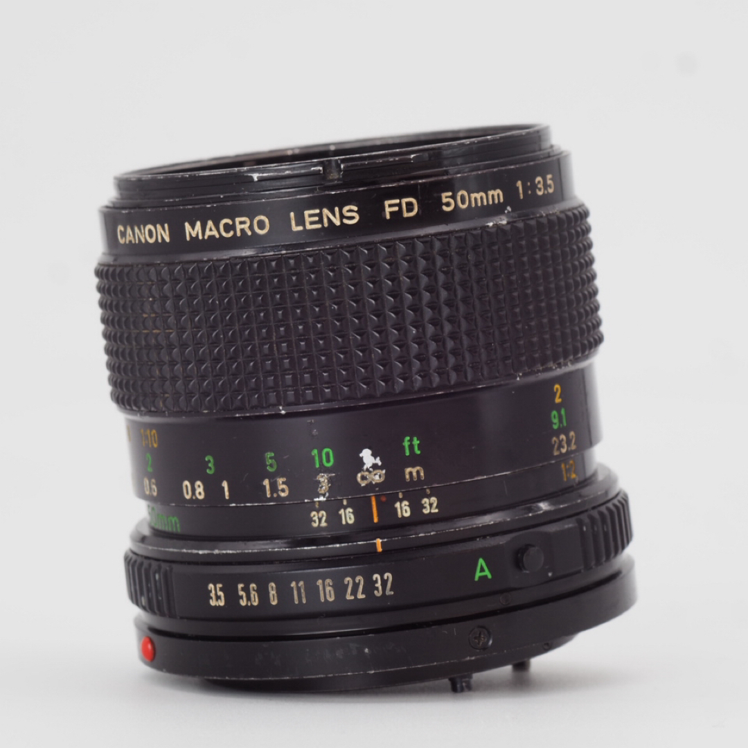 Canon(キヤノン)の【訳あり品】Canon キヤノン New FD Macro 50mm f3.5 スマホ/家電/カメラのカメラ(レンズ(単焦点))の商品写真