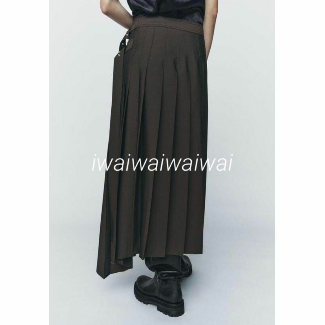 ZARA(ザラ)の新品 ZARA XS アシンメ ラップ プリーツ カーゴ スカート レディースのスカート(ロングスカート)の商品写真