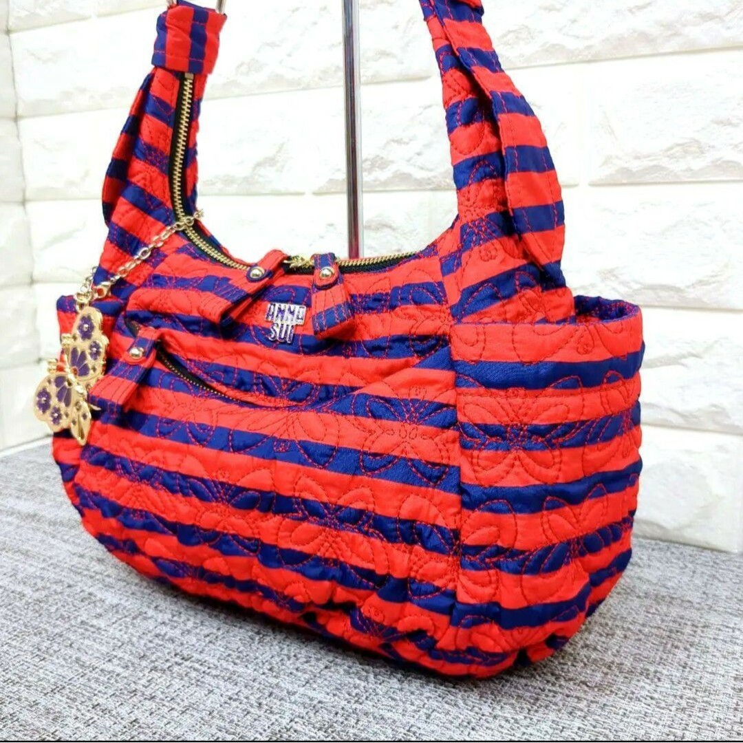 ANNA SUI(アナスイ)の極美品　ANNA SUI　アナスイ　バタフライ　キルティング　ショルダーバッグ レディースのバッグ(ショルダーバッグ)の商品写真