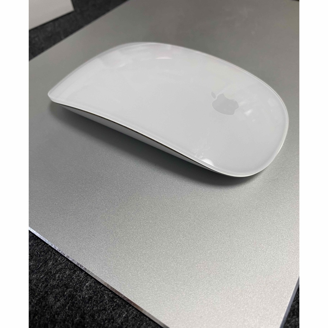 Apple(アップル)のApple Magic Mouse 2 アップル マジックマウス スマホ/家電/カメラのPC/タブレット(PC周辺機器)の商品写真