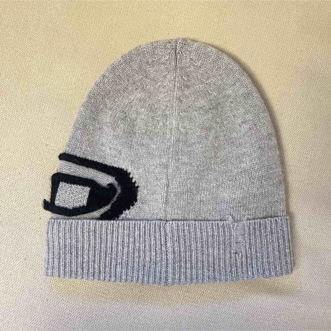 DIESEL(ディーゼル)の新品未使用品 DIESEL ニット帽 ユニセックス レディースの帽子(ニット帽/ビーニー)の商品写真