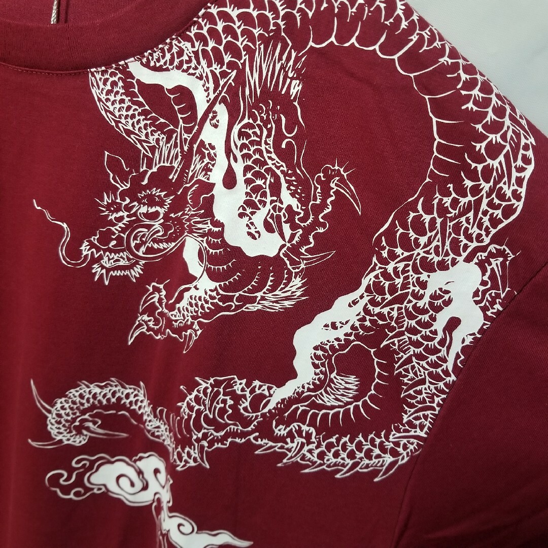 新品　Tシャツ　ドラゴン　龍柄　竜　LL　ワインレッド メンズのトップス(Tシャツ/カットソー(半袖/袖なし))の商品写真