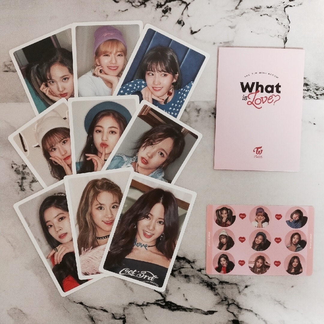 TWICE(トゥワイス)のTWICE What Is Love? 特典トレカ エンタメ/ホビーのCD(K-POP/アジア)の商品写真