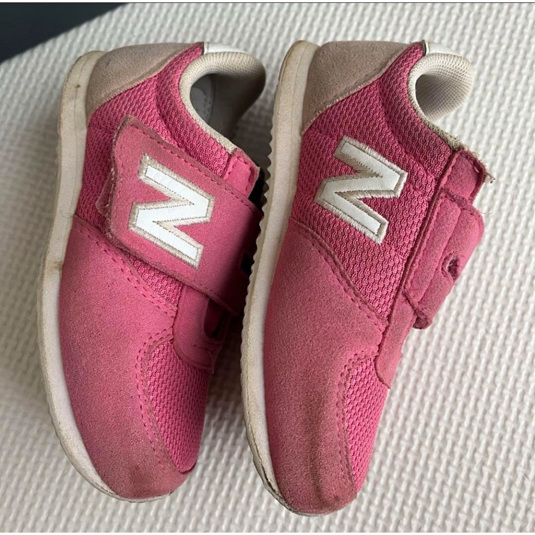 New Balance(ニューバランス)のニューバランス　スニーカー　15㎝ キッズ/ベビー/マタニティのキッズ靴/シューズ(15cm~)(スニーカー)の商品写真