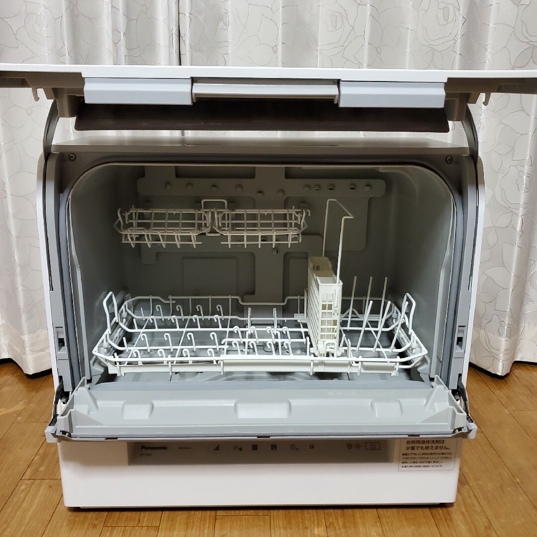 Panasonic(パナソニック)のパナソニック 食器洗い乾燥機 ストリーム除菌洗浄 NP-TSK1 ★2021年製 スマホ/家電/カメラの生活家電(食器洗い機/乾燥機)の商品写真