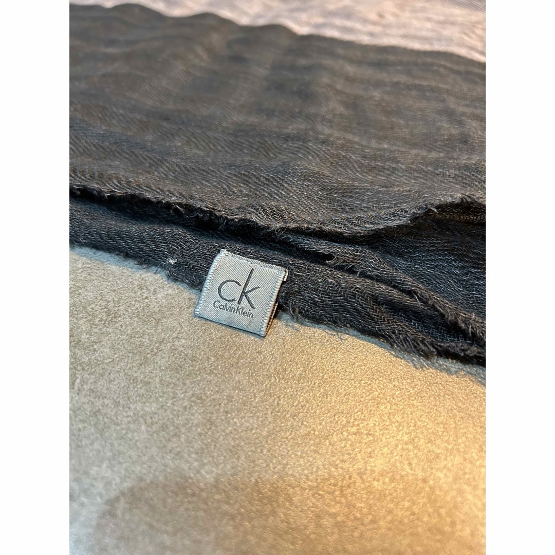 Calvin Klein(カルバンクライン)のカルバンクラインの薄手のストール メンズのファッション小物(ストール)の商品写真