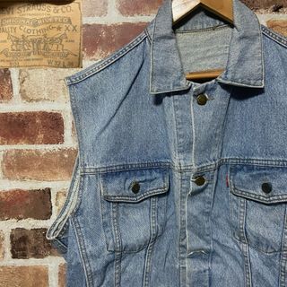 リーバイス(Levi's)のR66 LEVI’S デニムベスト 古着 デニム リメイクベスト リーバイス(ベスト)