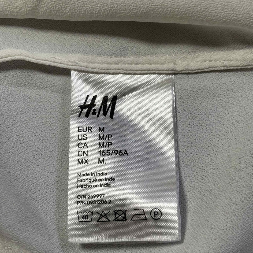 H&M(エイチアンドエム)のH＆M エイチアンドエム❗️レディース　シャツ　ブラウス　 大きめ　ホワイト　M レディースのトップス(シャツ/ブラウス(長袖/七分))の商品写真