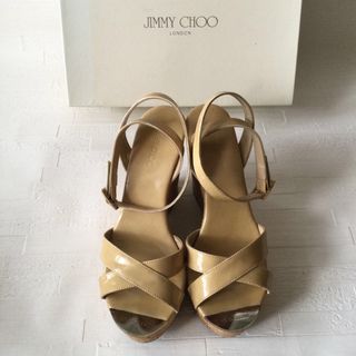 ジミーチュウ(JIMMY CHOO)のJIMMY CHOO エナメルベージュ ウェッジソールサンダル 38(サンダル)