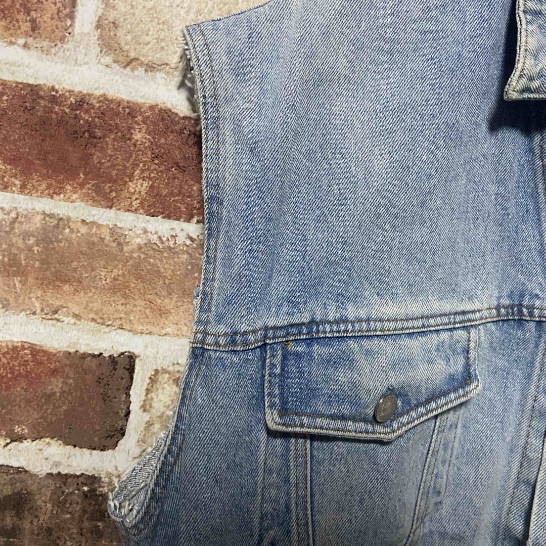 Levi's(リーバイス)の【90s】R67 LEVI’S デニムベスト 古着 デニム リメイクベスト メンズのトップス(ベスト)の商品写真