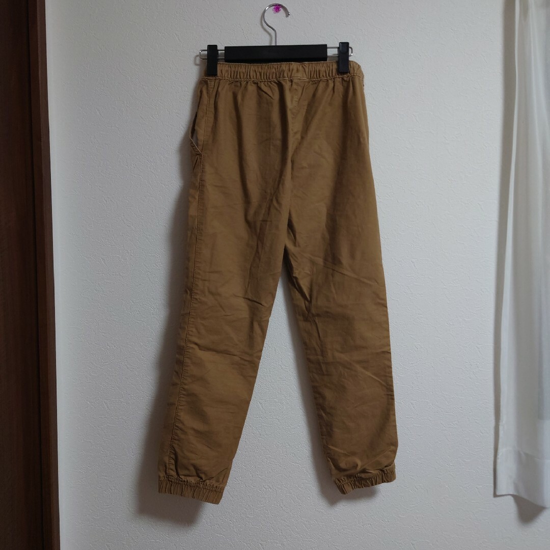 GAP Kids(ギャップキッズ)のGAPKIDS ベージュパンツ 150cm キッズ/ベビー/マタニティのキッズ服男の子用(90cm~)(パンツ/スパッツ)の商品写真