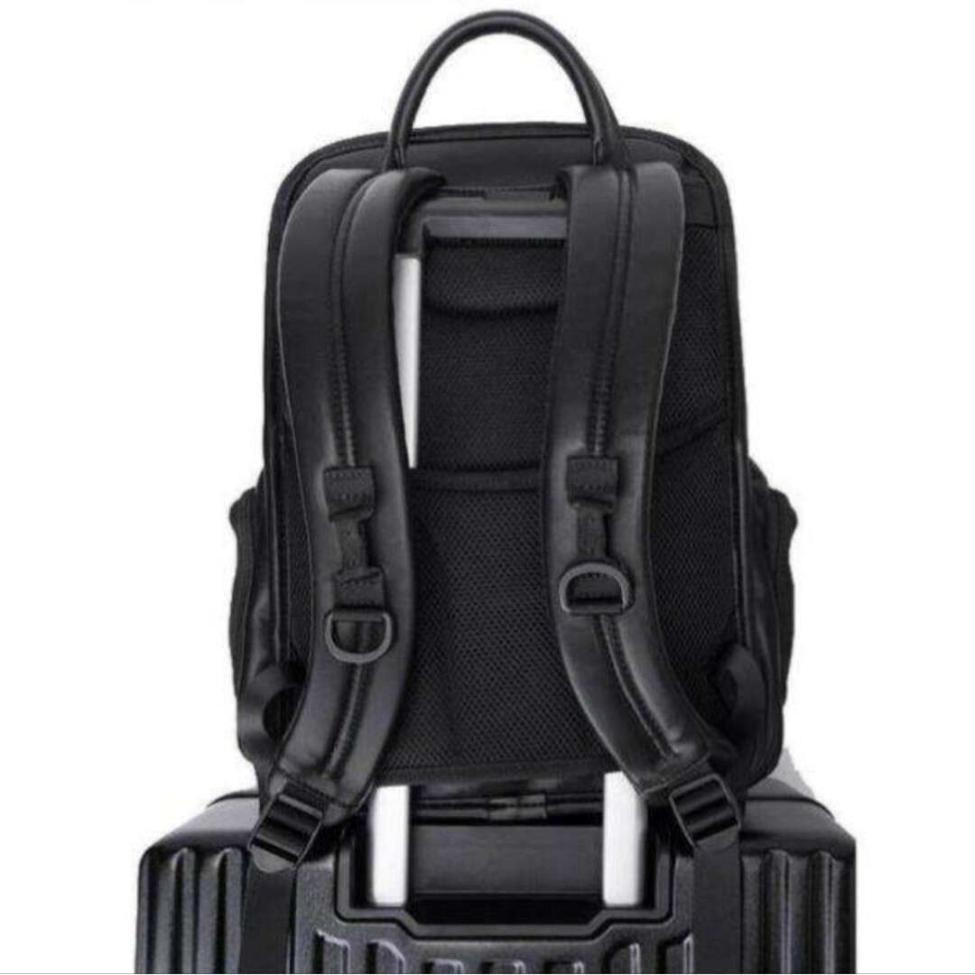 TUMI(トゥミ)の新品未使用品タグ付きTUMI牛革ALPHA 3ショルダーバッグ メンズのバッグ(ビジネスバッグ)の商品写真