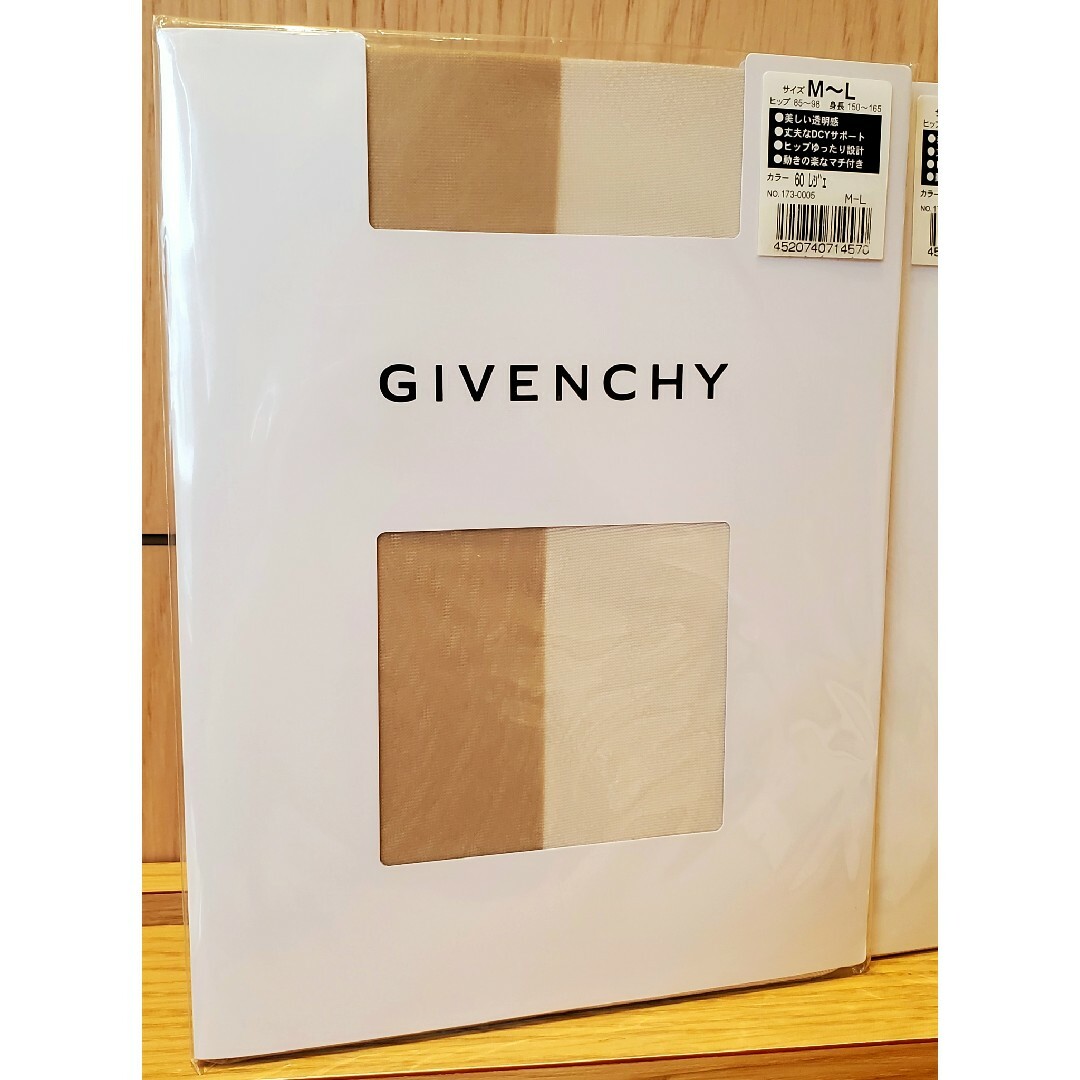 GIVENCHY(ジバンシィ)の【新品】4枚 GIVENCHY ストッキング M～L レジェ レディースのレッグウェア(タイツ/ストッキング)の商品写真