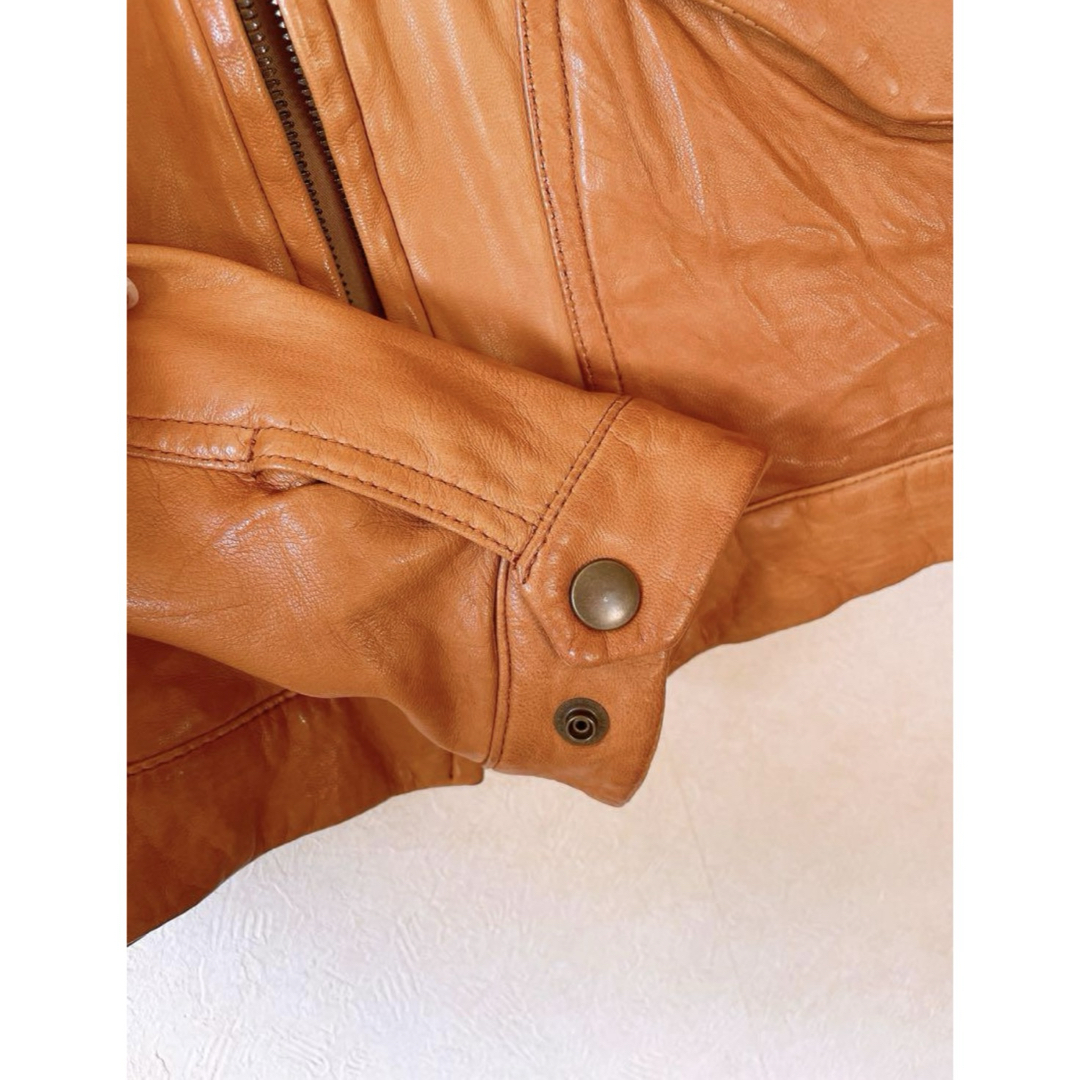 MACPHEE 羊革　ジャケット　キャメル　革ジャン　トゥモローランド レディースのジャケット/アウター(ライダースジャケット)の商品写真