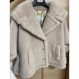 マックスマーラ(Max Mara)のMAX MARA テディ　ケープコート(毛皮/ファーコート)