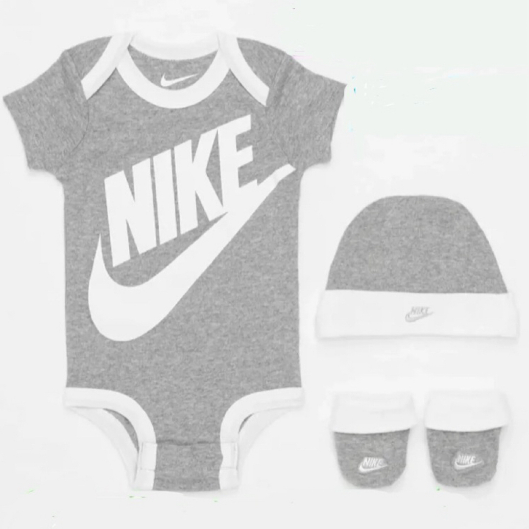 NIKE(ナイキ)の【NIKE】Baby ロンパース  ３点セット☆ キッズ/ベビー/マタニティのベビー服(~85cm)(ロンパース)の商品写真