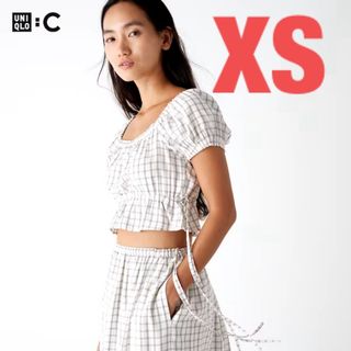 ユニクロ(UNIQLO)のユニクロ　UNIQLO-C　ギャザークロップドチェックブラウス　ホワイト　XS(シャツ/ブラウス(半袖/袖なし))