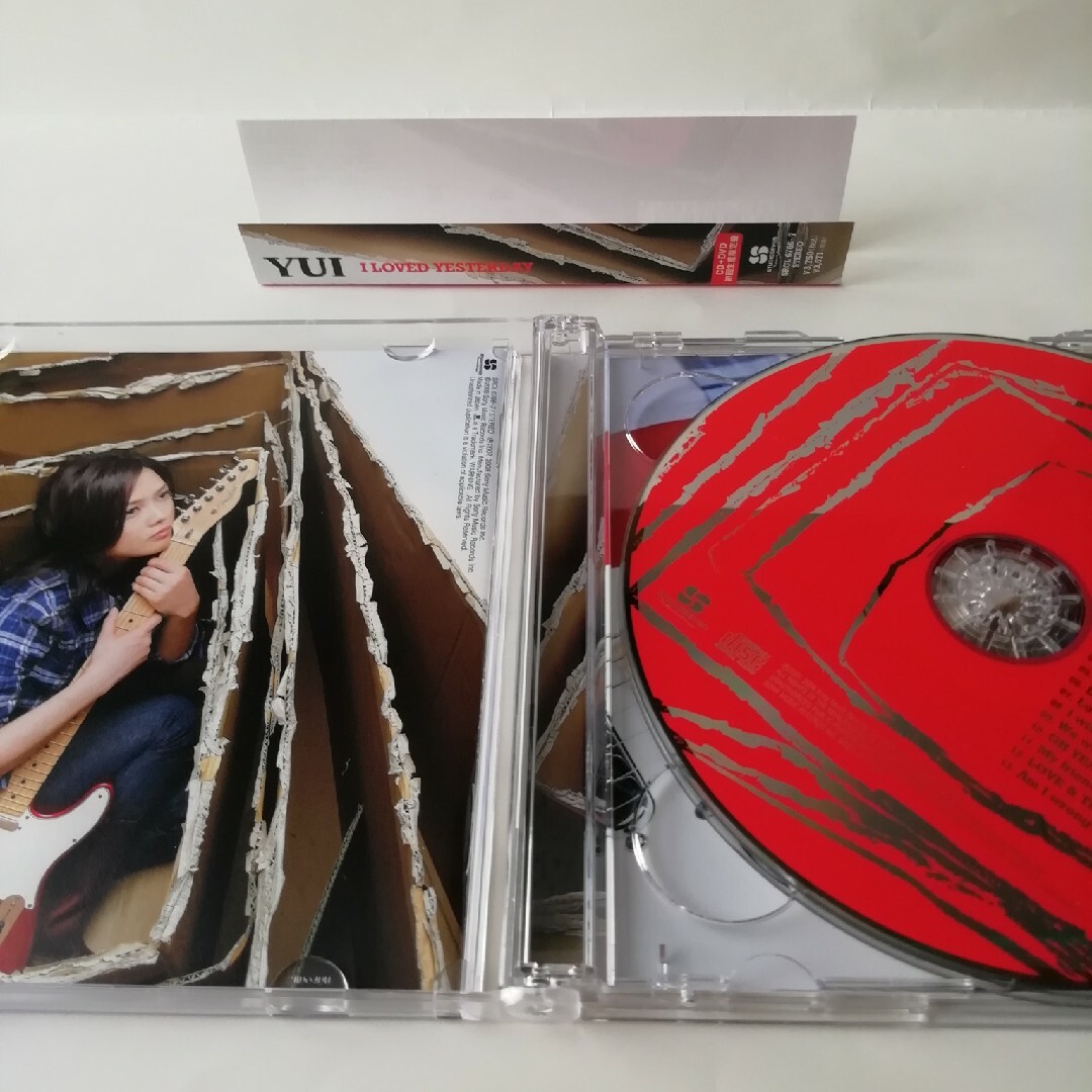 YUI I LOVED YESTERDAY 初回限定版 （美品） エンタメ/ホビーのCD(ポップス/ロック(邦楽))の商品写真