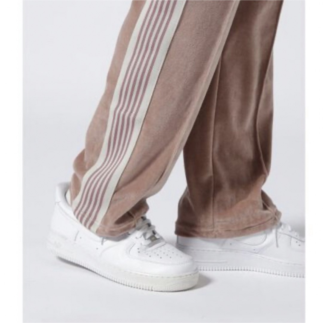 Needles(ニードルス)の【新品未使用】ニードルス NARROW TRACK PANTS ベロア 菅田将暉 メンズのパンツ(その他)の商品写真