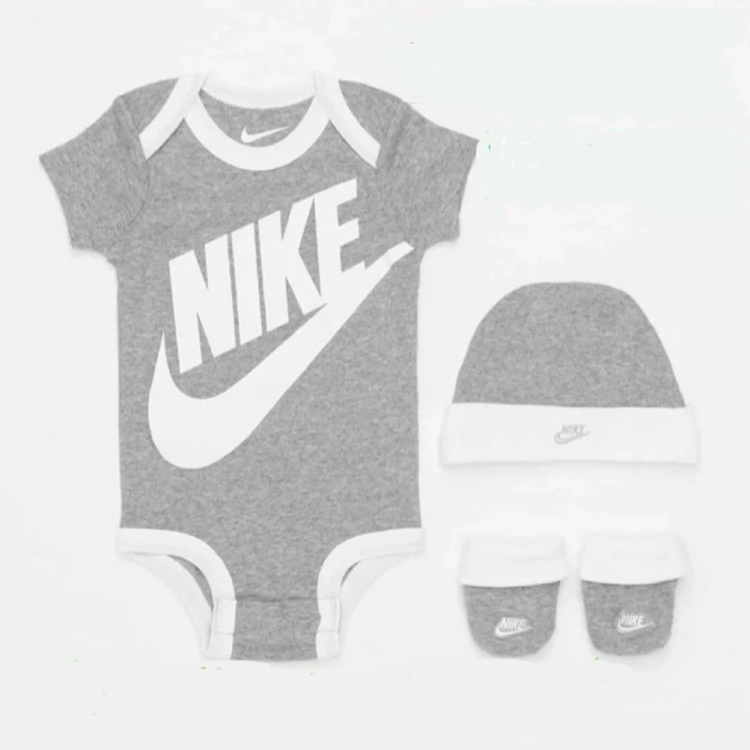 NIKE(ナイキ)の【NIKE】Baby ロンパース  ３点セット☆ キッズ/ベビー/マタニティのベビー服(~85cm)(ロンパース)の商品写真
