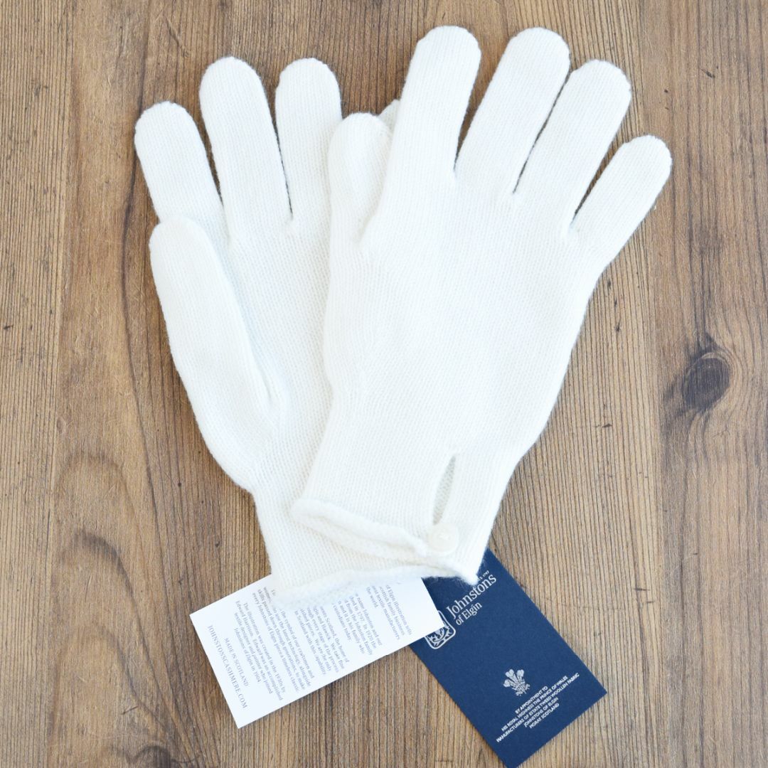 Johnstons(ジョンストンズ)の新品 カシミア100％ Johnstons ジョンストンズ スコットランド製手袋 レディースのファッション小物(手袋)の商品写真