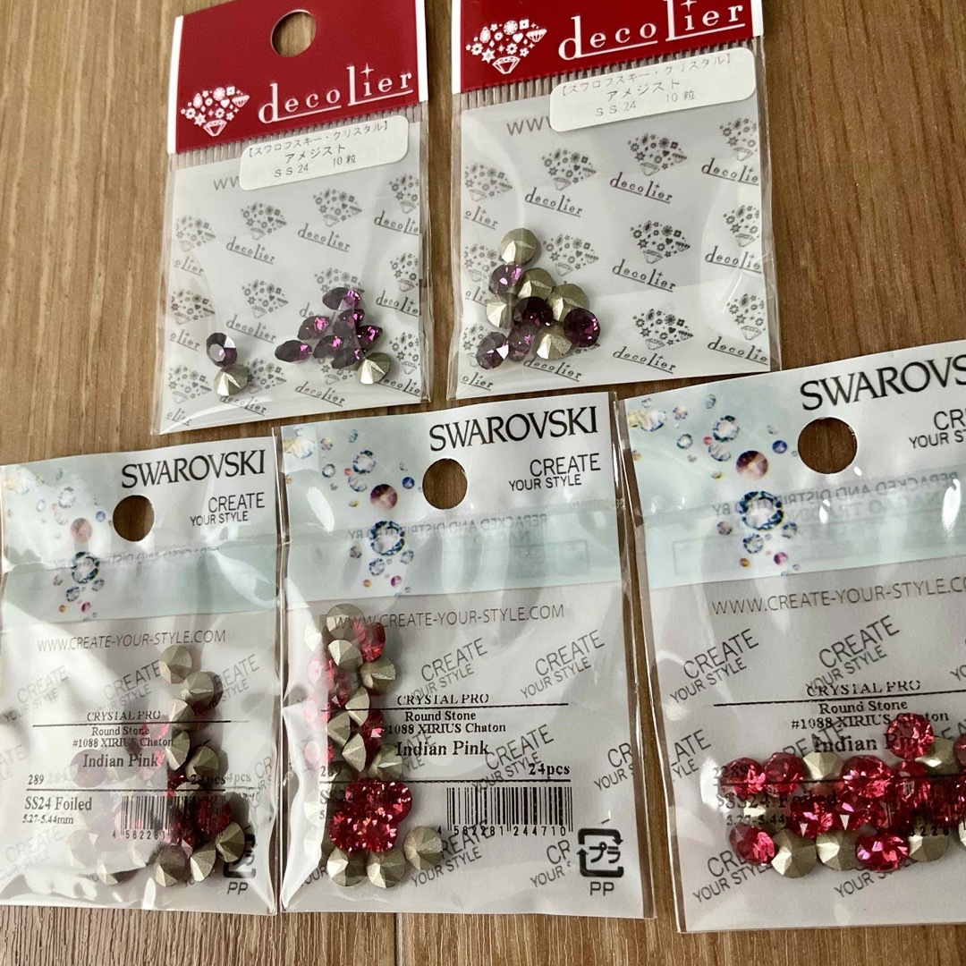 SWAROVSKI(スワロフスキー)の 【92粒】スワロフスキー　1088 ss24インディアンピンク　アメジスト ハンドメイドの素材/材料(各種パーツ)の商品写真