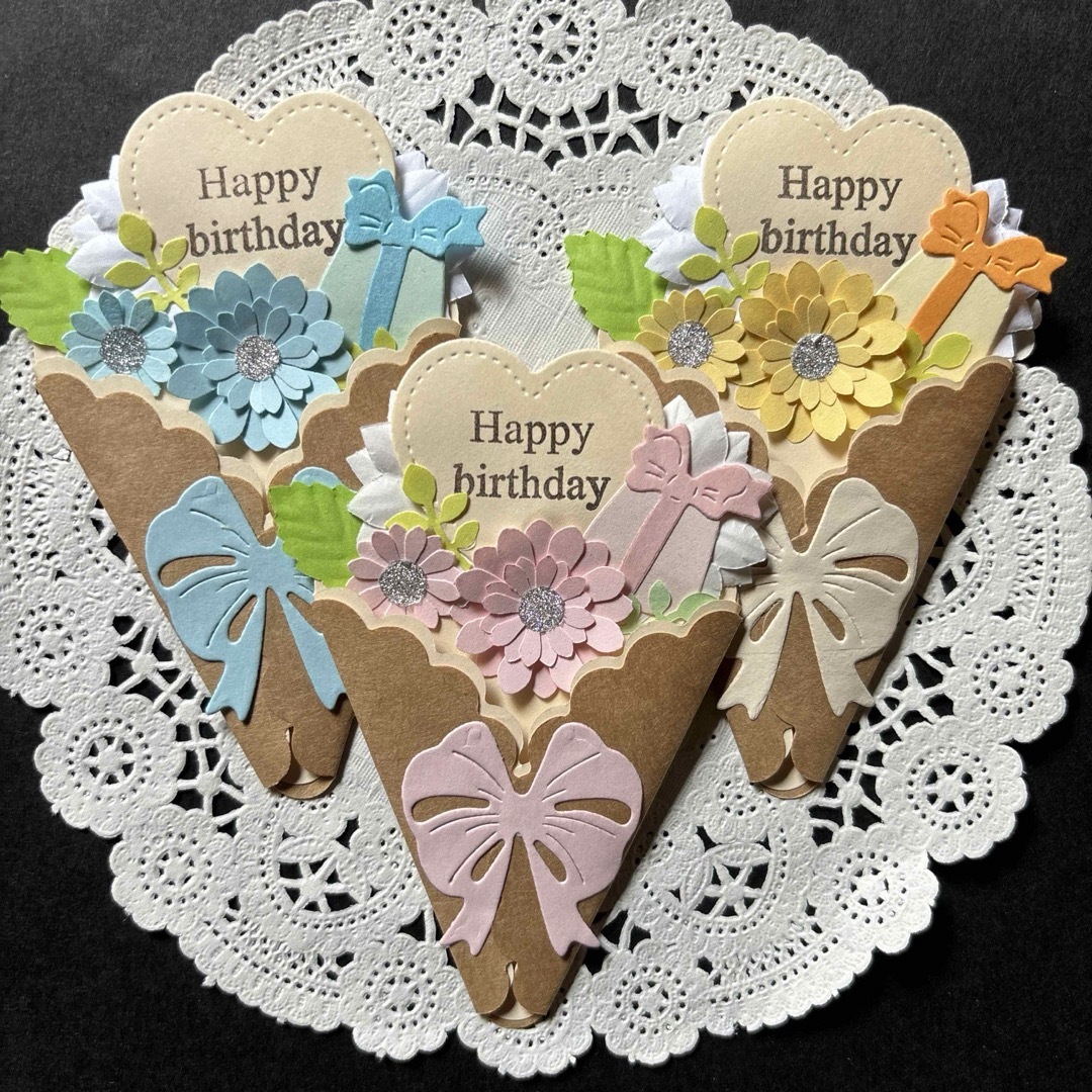 ❤️花束のメッセージカード❤️ happy birthday 3色セット ハンドメイドの文具/ステーショナリー(カード/レター/ラッピング)の商品写真