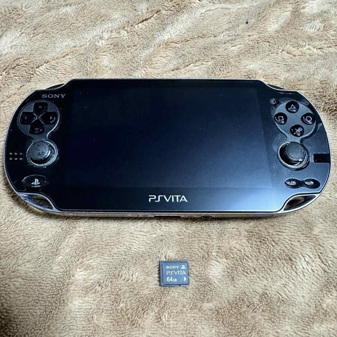 PlayStation Vita(プレイステーションヴィータ)のPlayStation Vita Wi‐Fiモデル PCH-1000 エンタメ/ホビーのゲームソフト/ゲーム機本体(携帯用ゲーム機本体)の商品写真