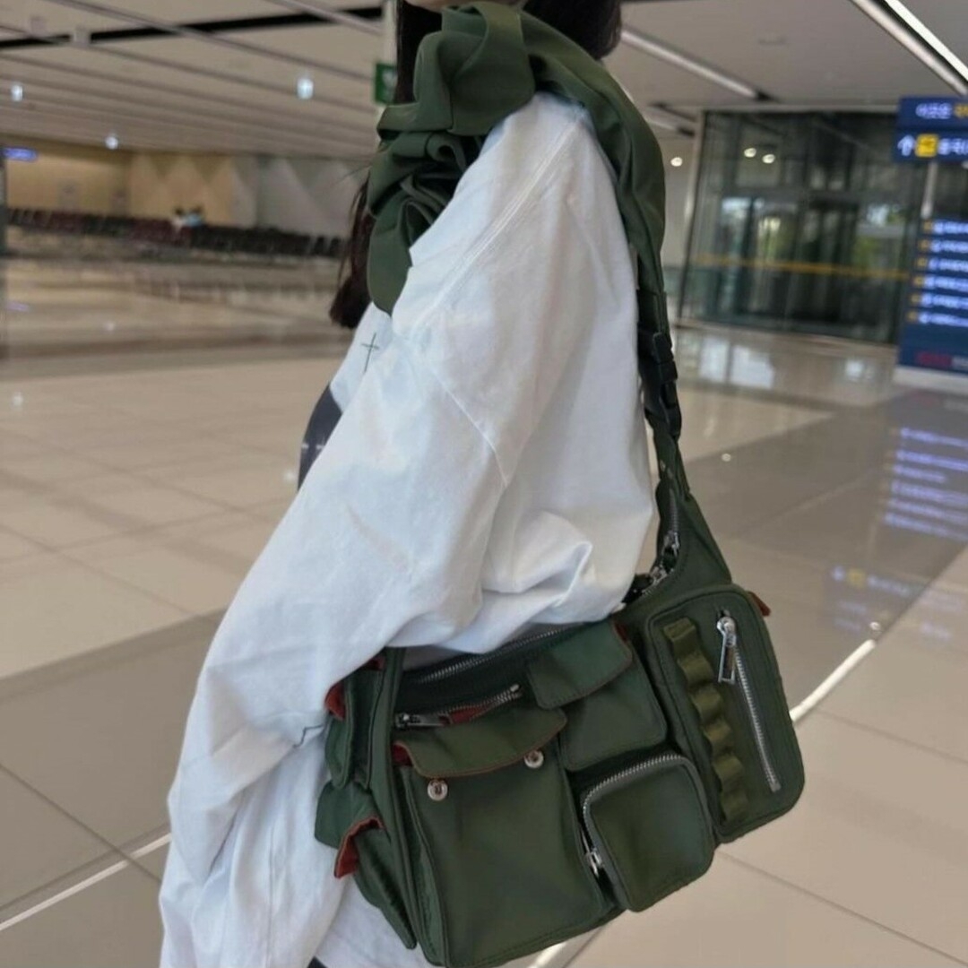 Ameri VINTAGE(アメリヴィンテージ)のAmeri VINTAGE 2WAY SHOULDER MILITARY BAG レディースのバッグ(ショルダーバッグ)の商品写真